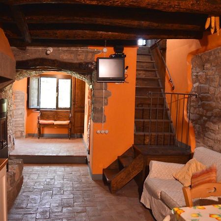 Agriturismo Vezzano キウージ・デッラ・ヴェルナ エクステリア 写真