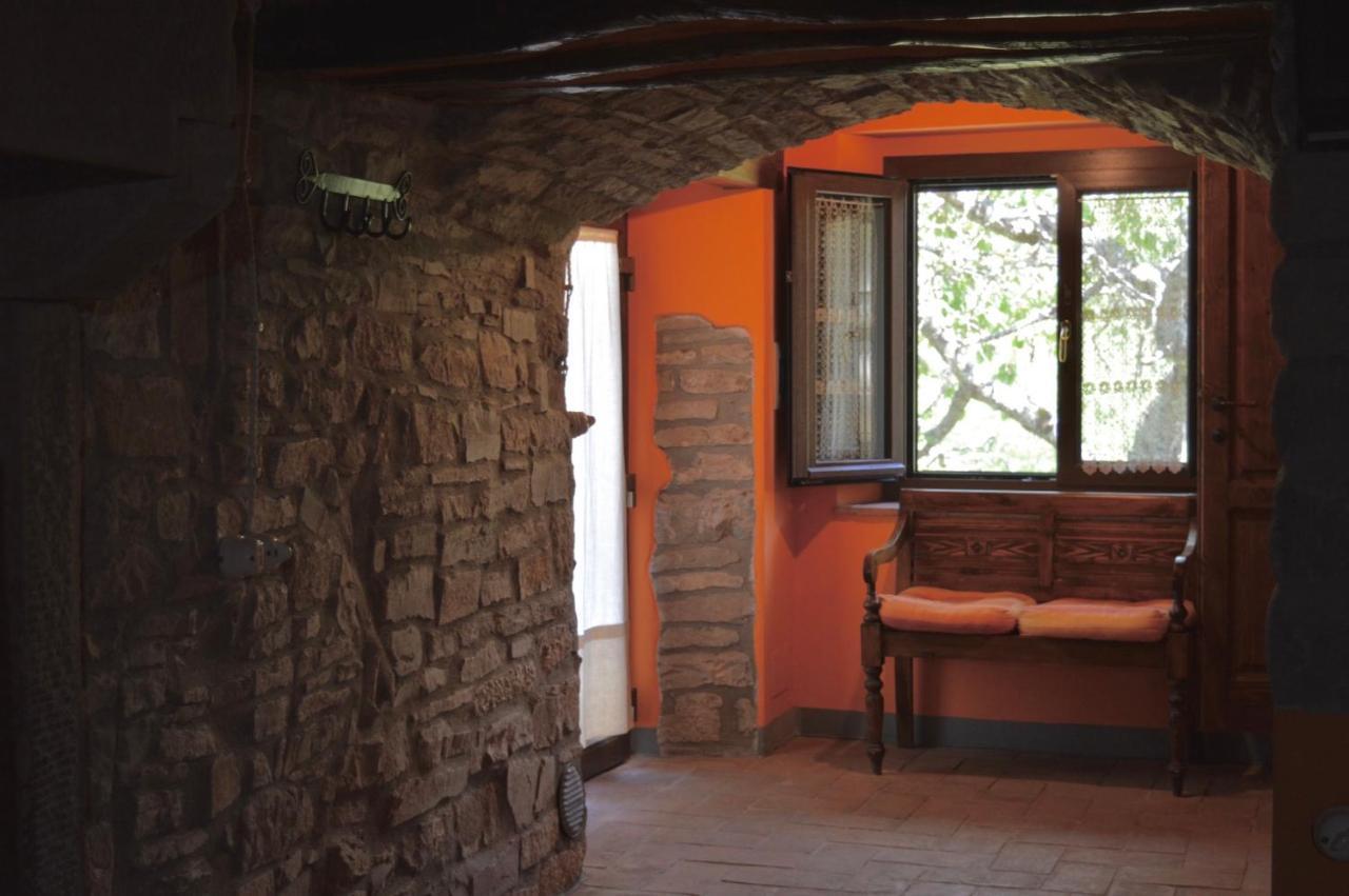 Agriturismo Vezzano キウージ・デッラ・ヴェルナ エクステリア 写真