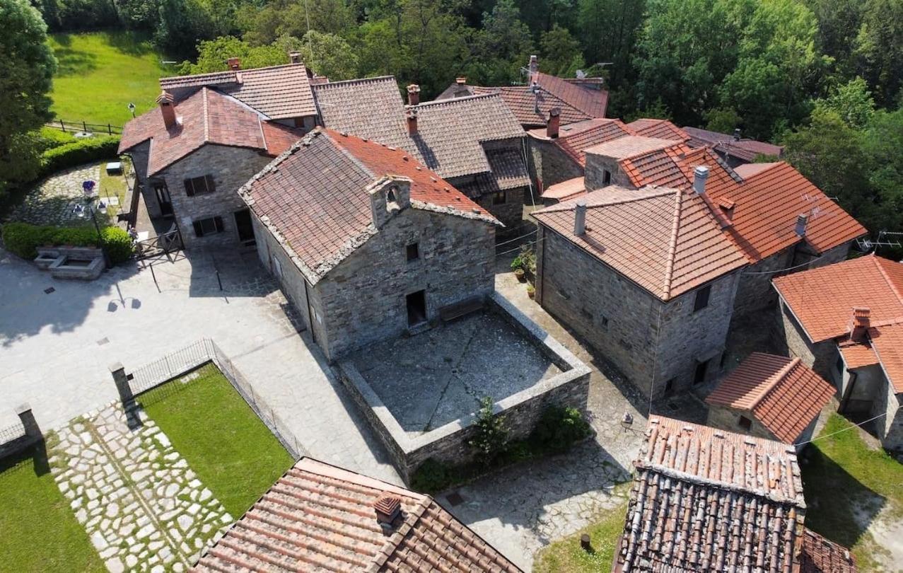 Agriturismo Vezzano キウージ・デッラ・ヴェルナ エクステリア 写真