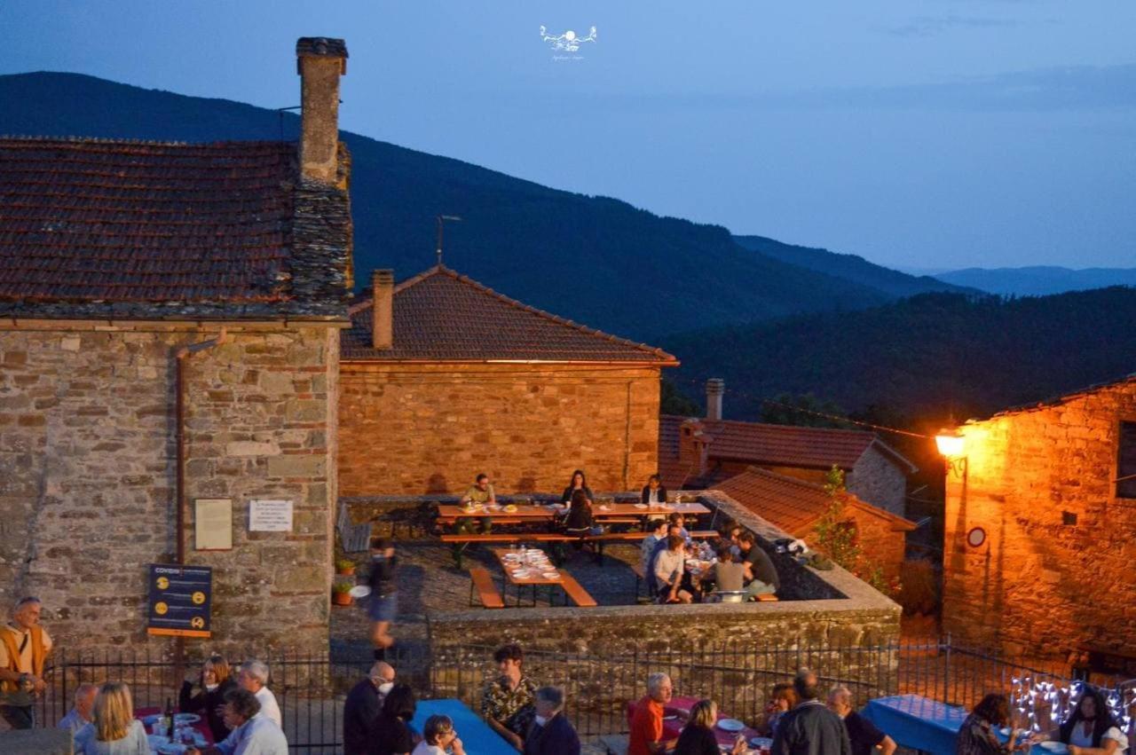 Agriturismo Vezzano キウージ・デッラ・ヴェルナ エクステリア 写真