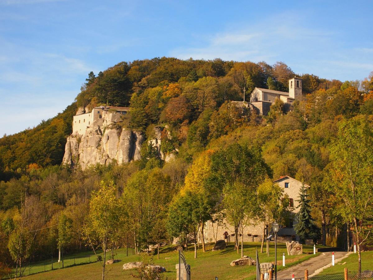 Agriturismo Vezzano キウージ・デッラ・ヴェルナ エクステリア 写真